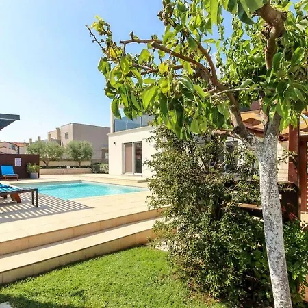 Nerina Comfortable Holiday